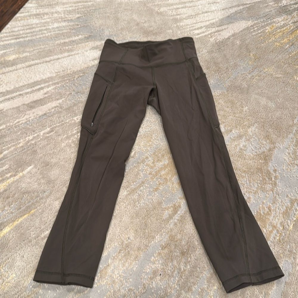 Lululemon Fast And Free‎ Legging chocolate brown size 2 in EUC